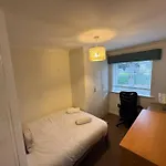 Family Getaway - 4-Bed In Swansea