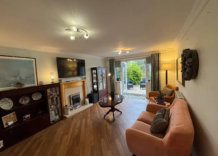 Family Getaway - 4-Bed In Swansea