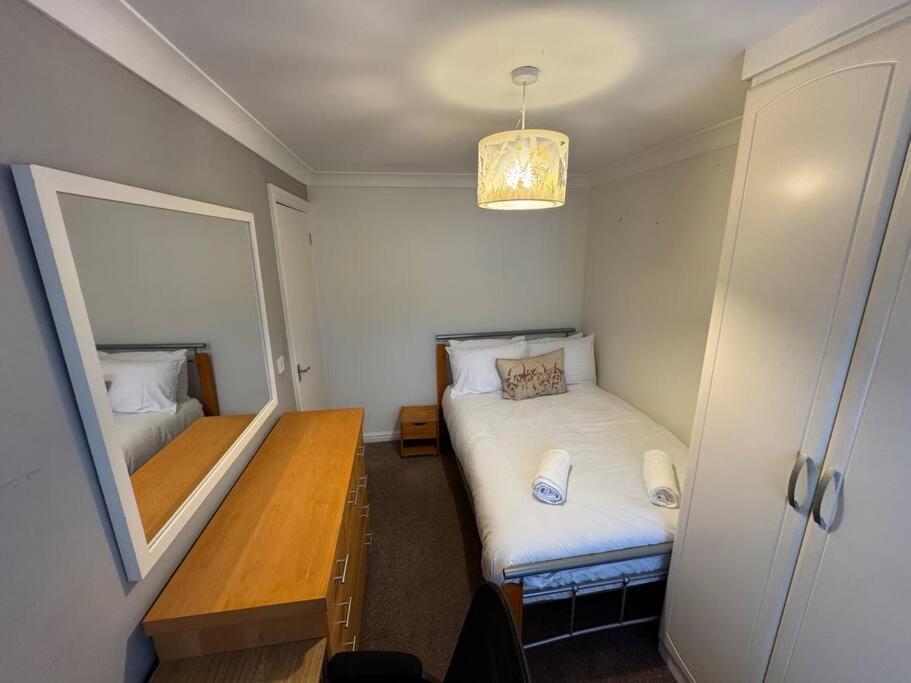 Family Getaway - 4-bed In Holiday home